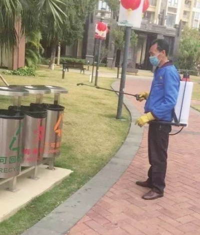 社區(qū)消毒。.jpg
